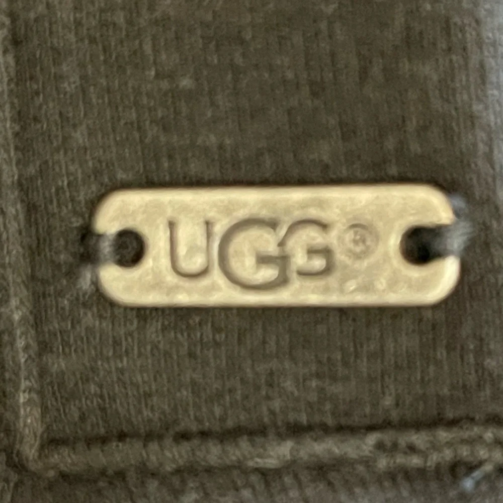 Ugg Charlynne women’s poncho in black XS/S - Picture 7 of 8